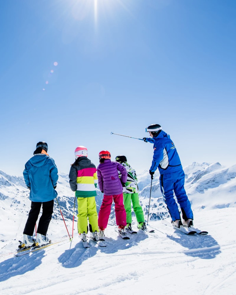 Practicing techniques at the children's ski course on Obertauern's slopes