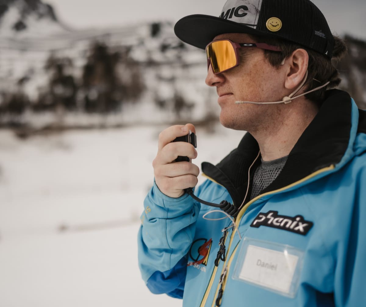 Skilehrer beim Funken